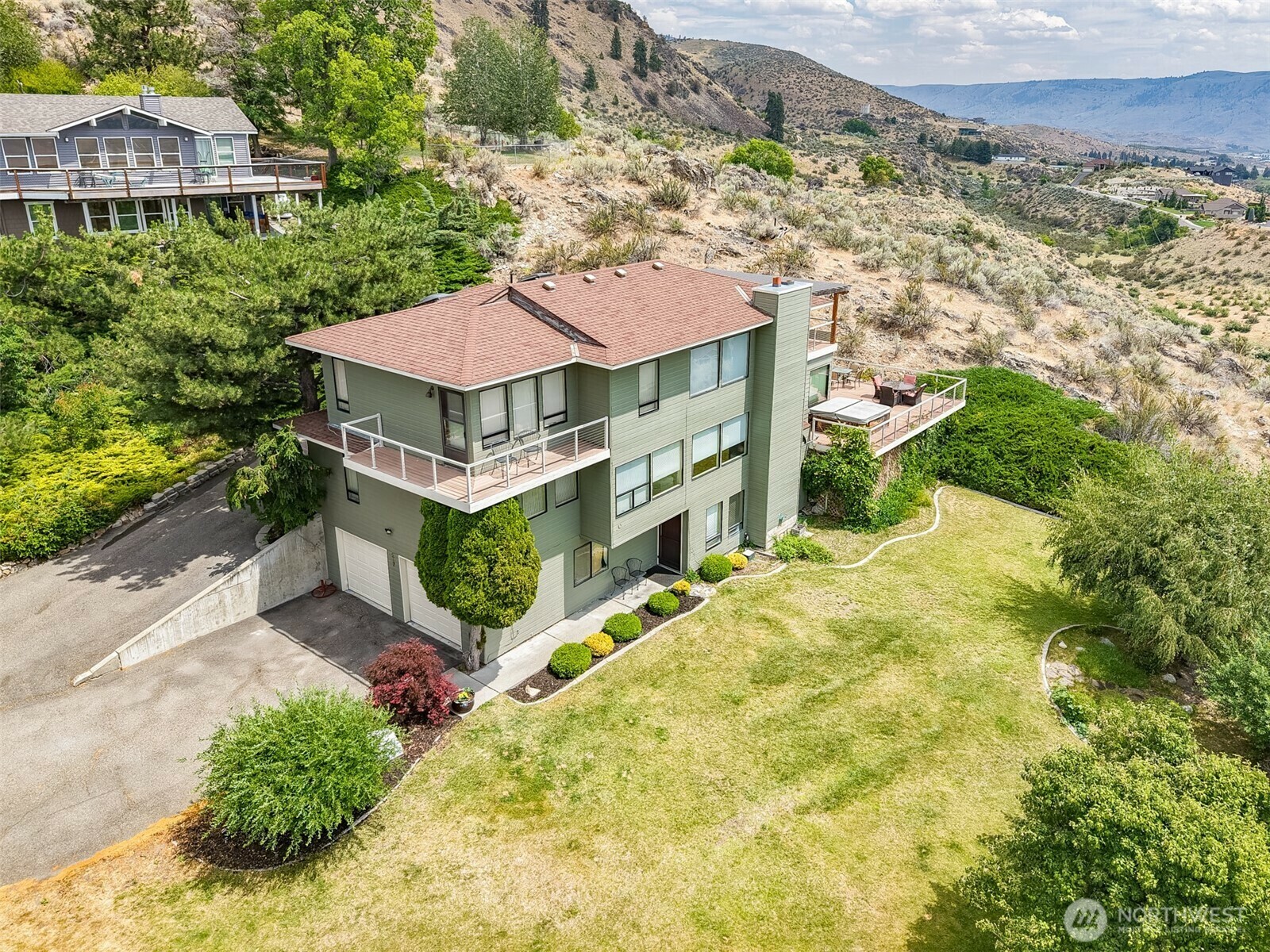 Property Photo: 217 Pinnacle Place WA 98816