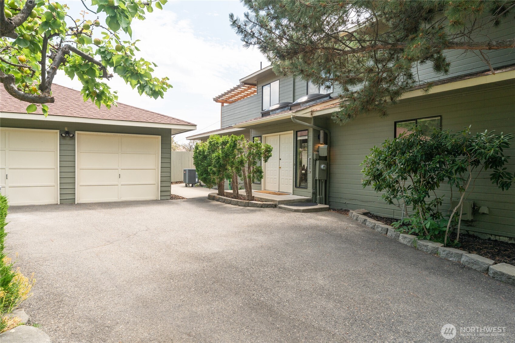 217  Pinnacle Place  Chelan WA 98816 photo