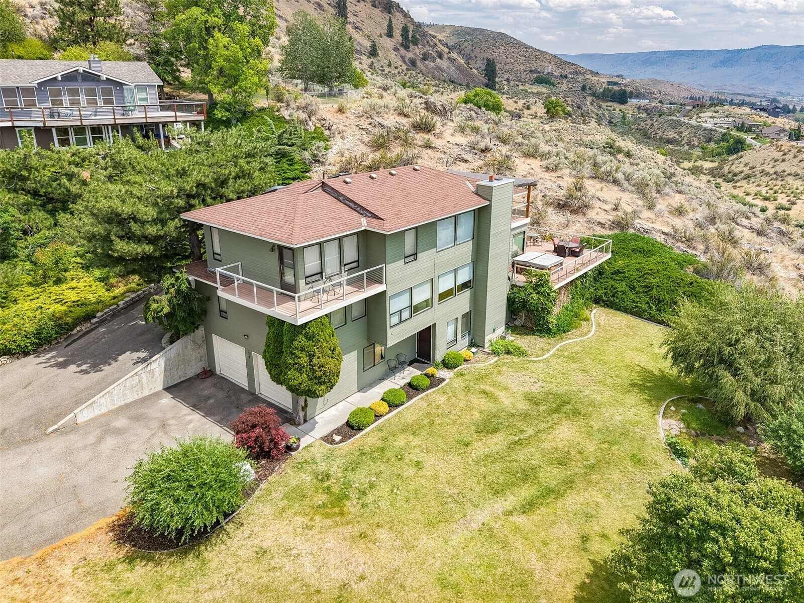 Property Photo: 217 Pinnacle Place WA 98816