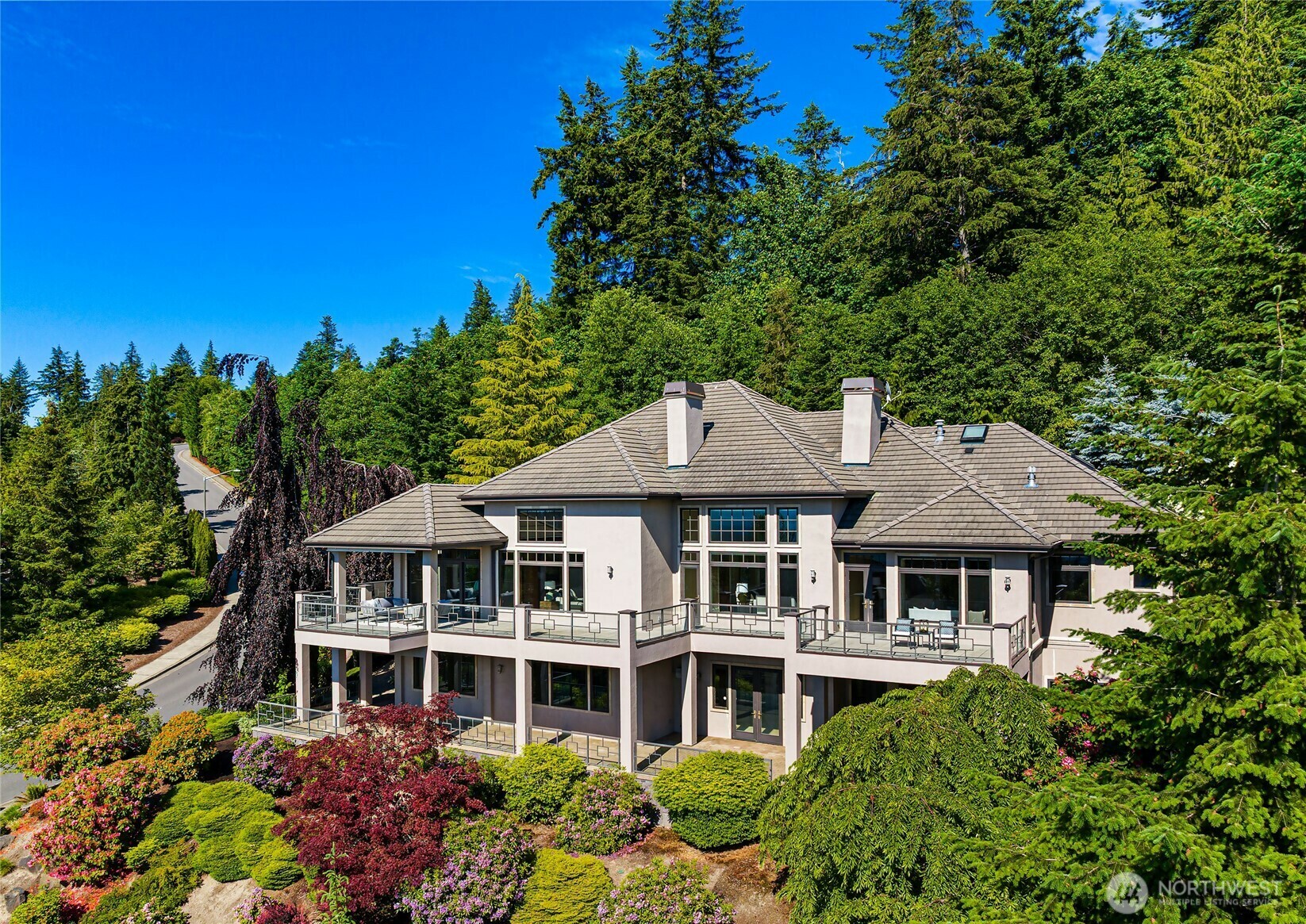 Property Photo:  6560  169th Place SE  WA 98006 