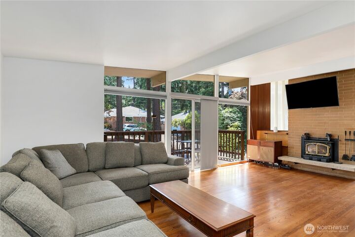 Property Photo:  20405  1st Avenue S  WA 98198 