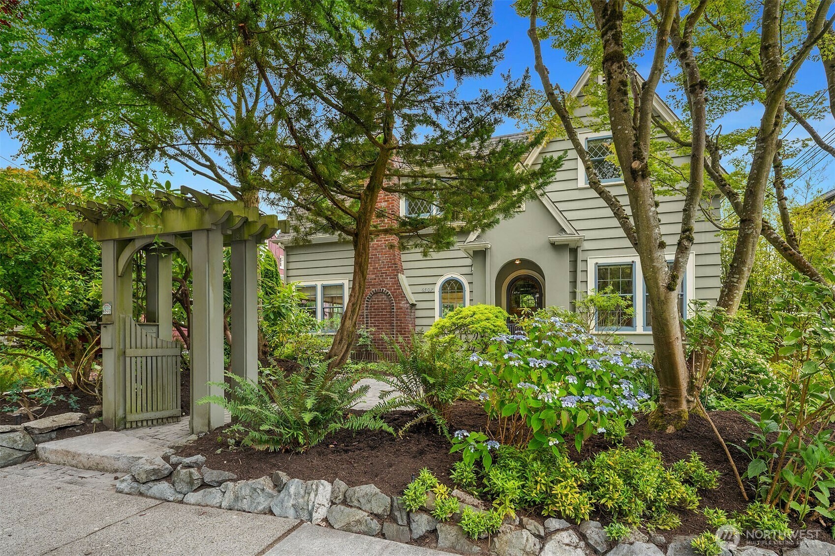Property Photo: 6507 1st Avenue NW WA 98117