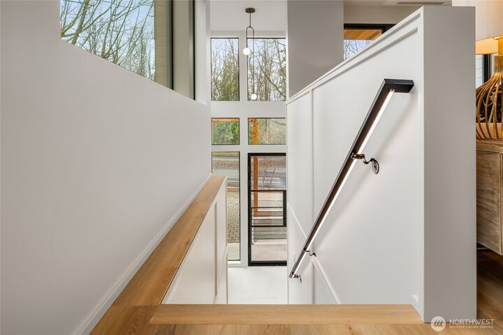 Property Photo: 1844 Market Street 1 WA 98033