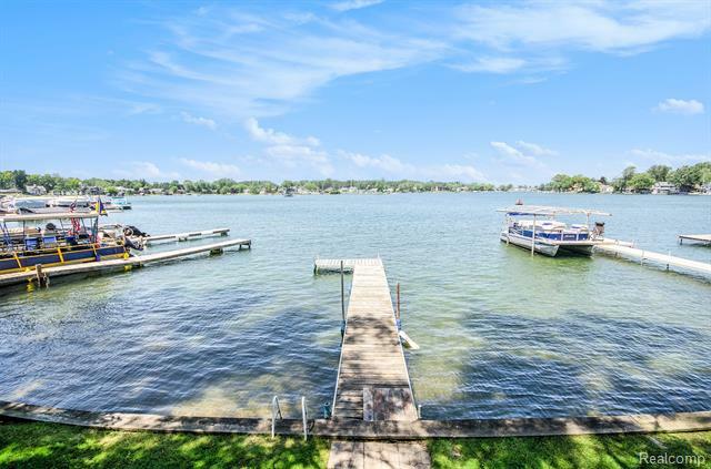 Property Photo:  2058 S Long Lake Road  MI 48430 