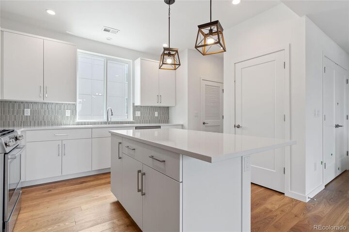 Property Photo: 8711 E Hampden Avenue 22 CO 80231