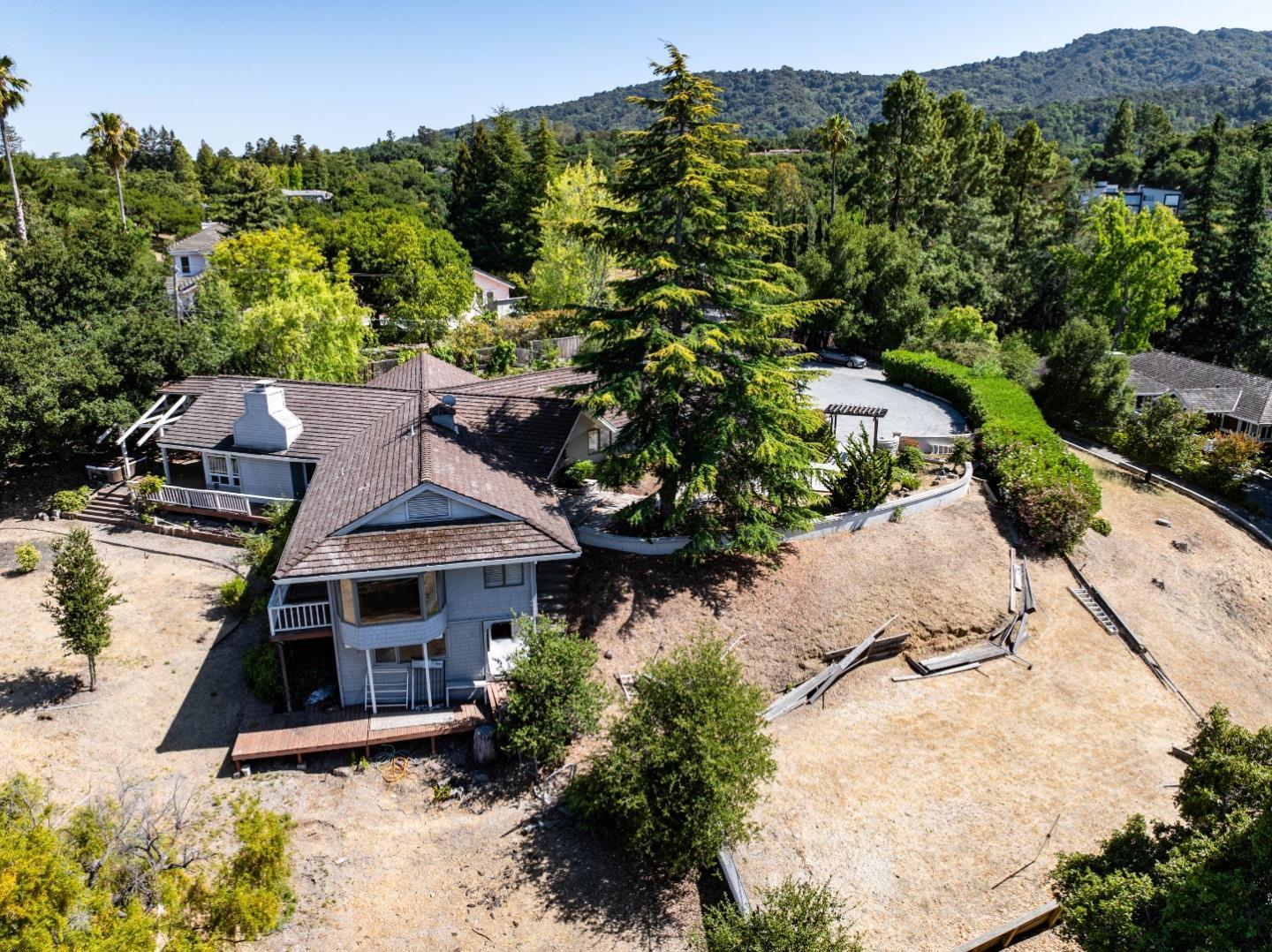 Property Photo: 11552 Hillpark Lane CA 94024