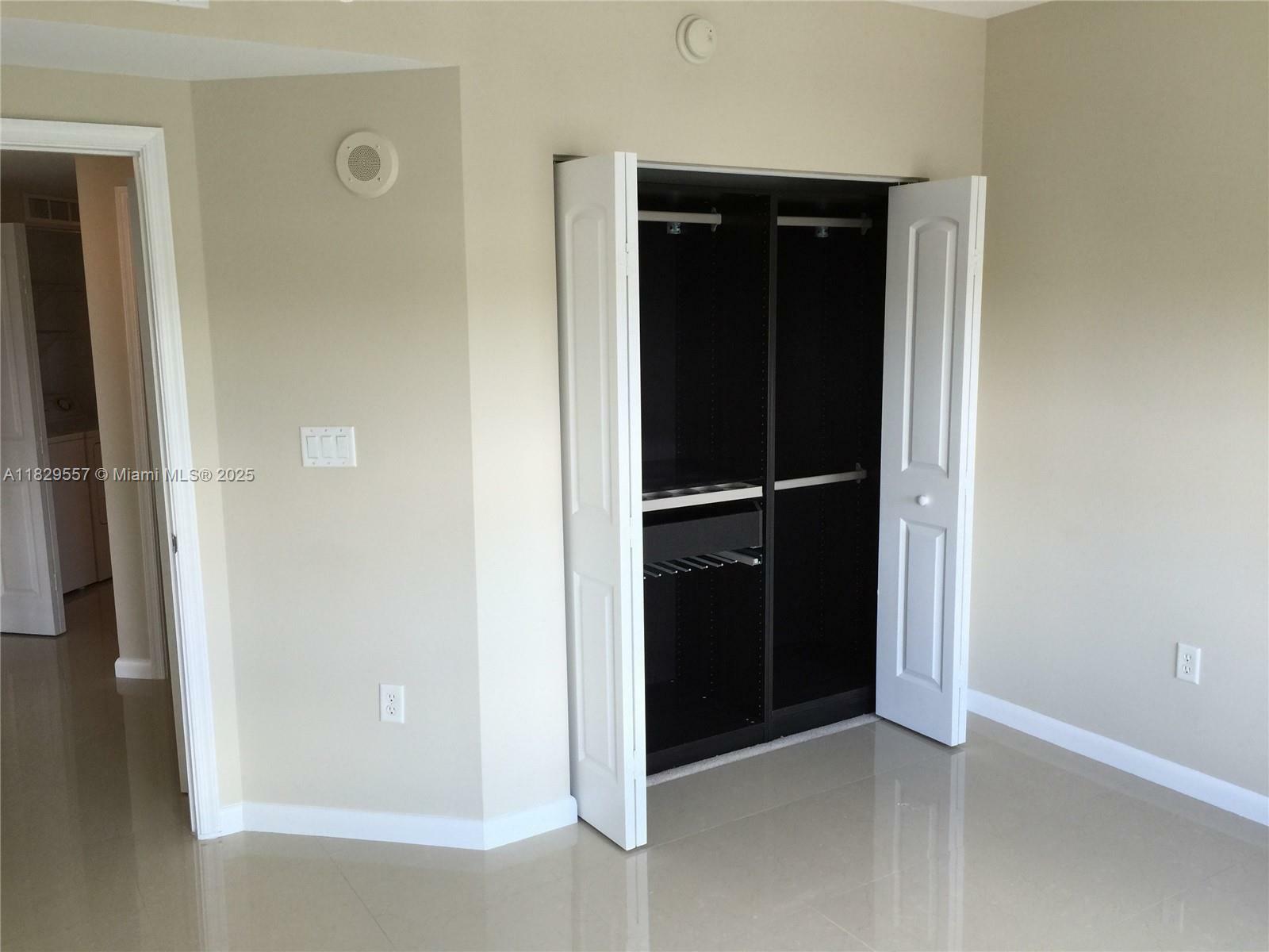 Property Photo: 7350 SW 89th St 1611S FL 33156