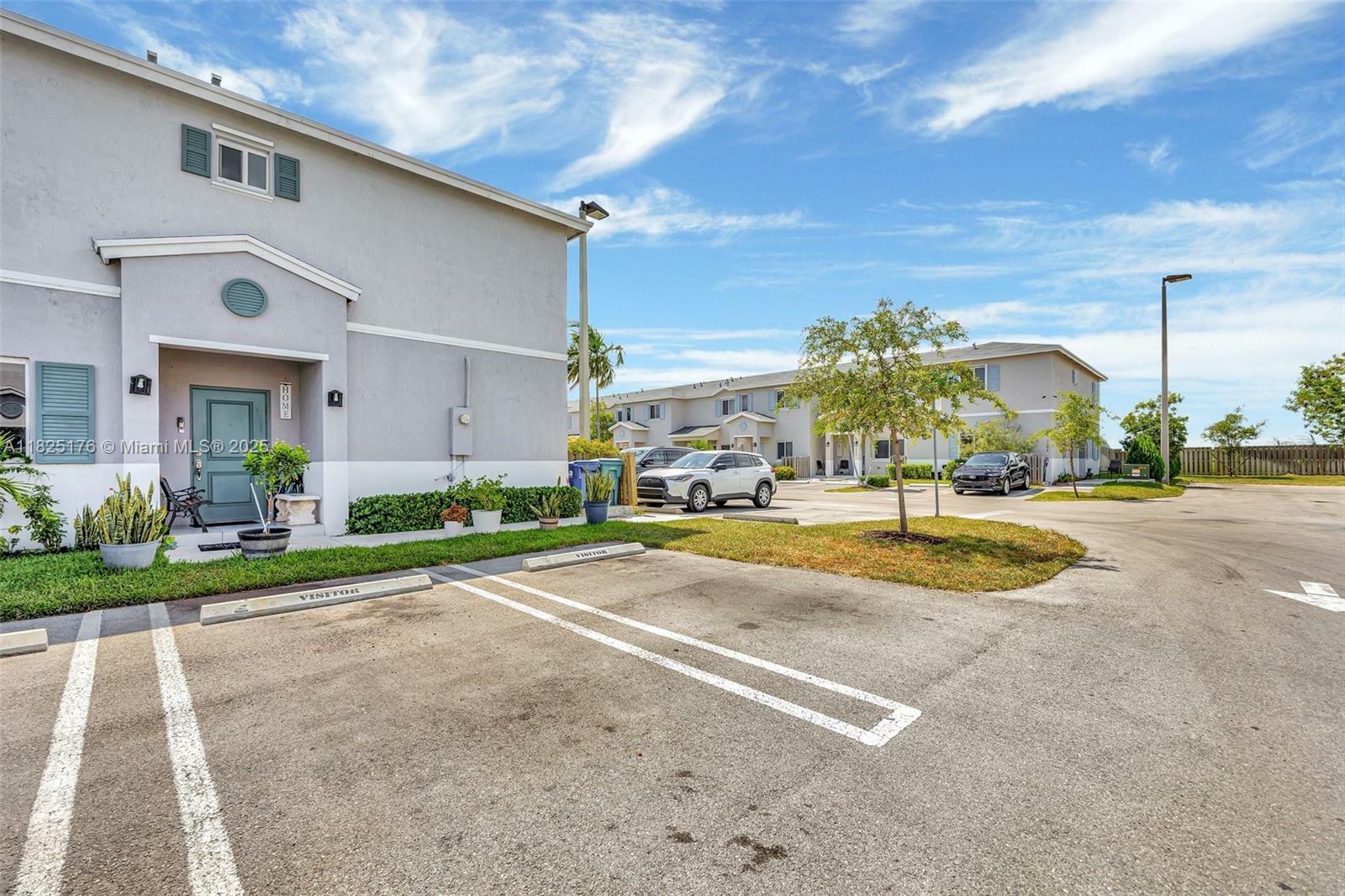 Property Photo: 1205 NW 4th Ln FL 33034