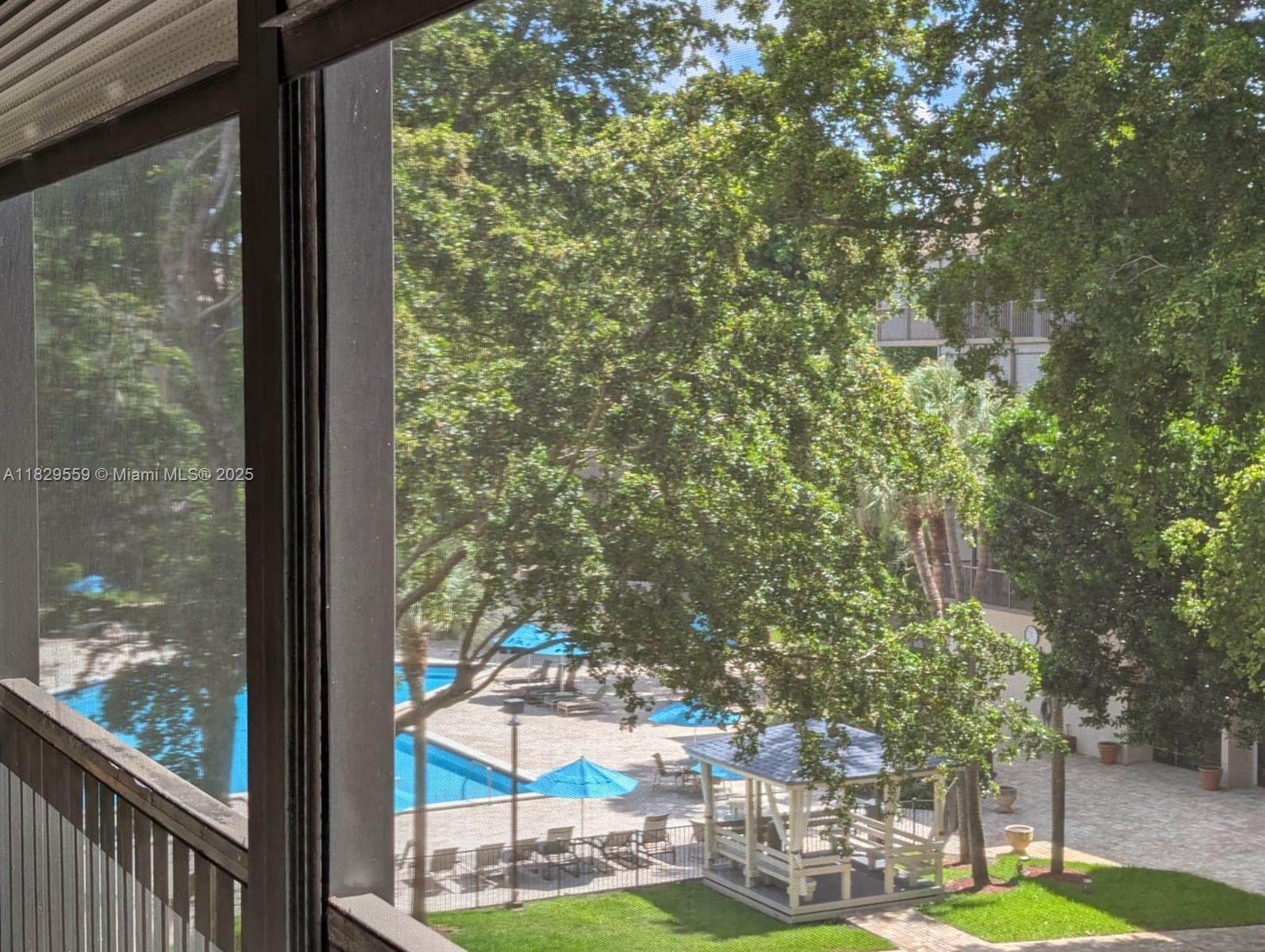 Property Photo: 2810 N 46th Ave F561 FL 33021