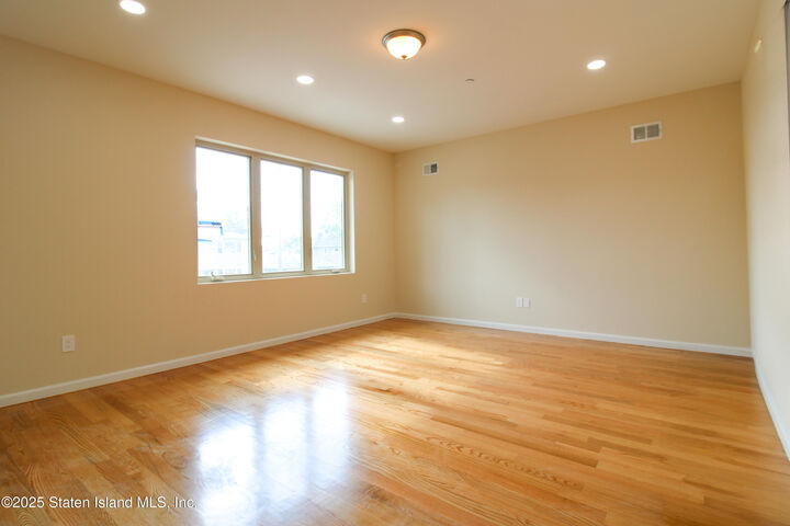 Property Photo: 105 Perry Avenue NY 10314