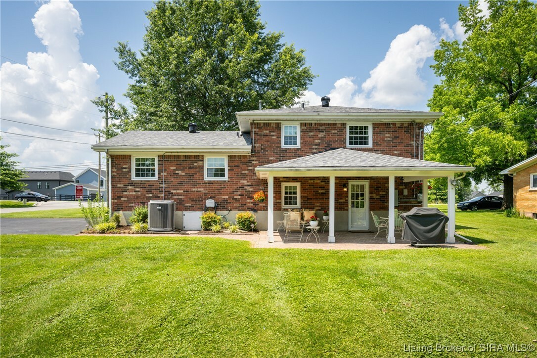 Property Photo: 3512 Holmans Lane IN 47130