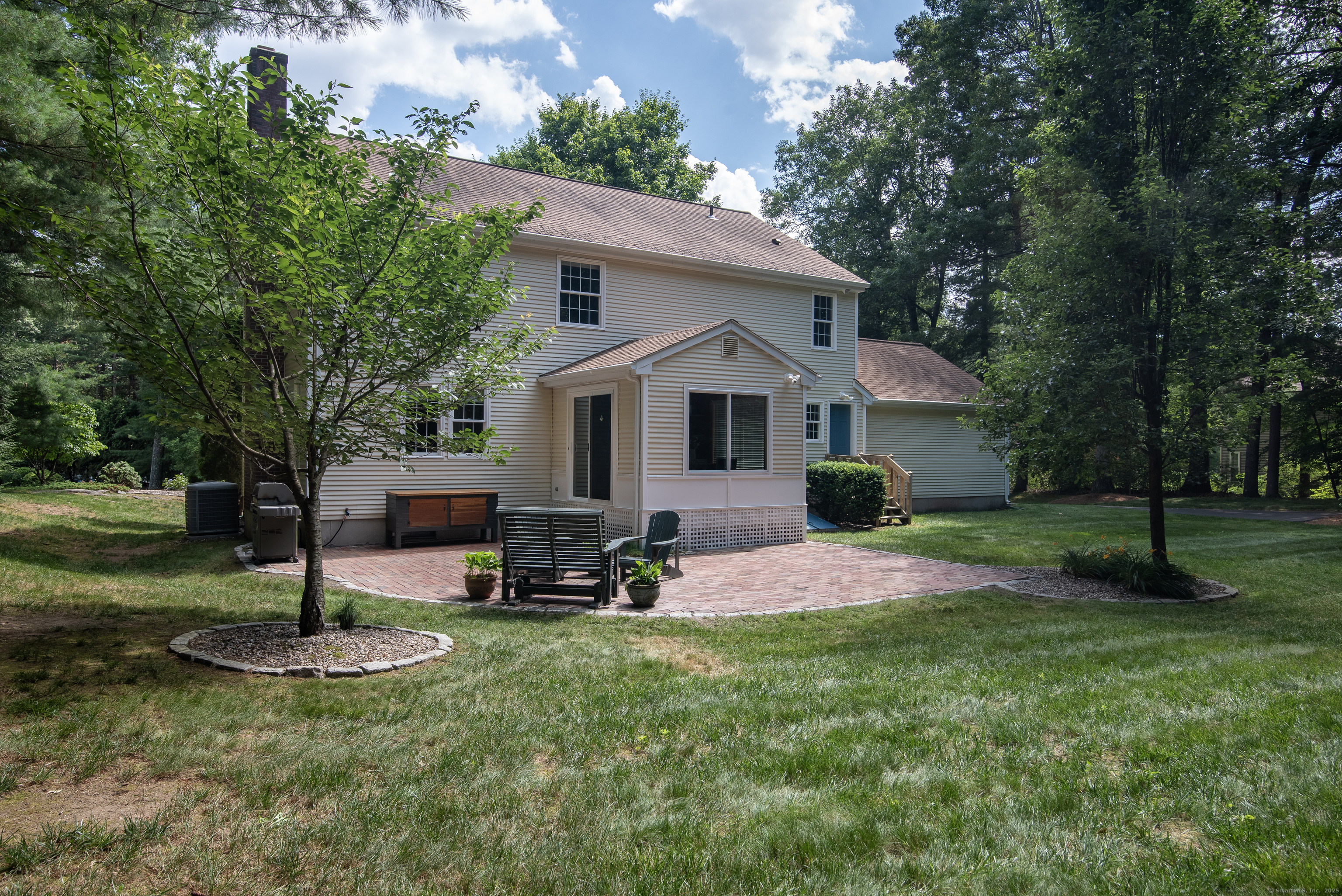Property Photo: 99 Warner Court CT 06033