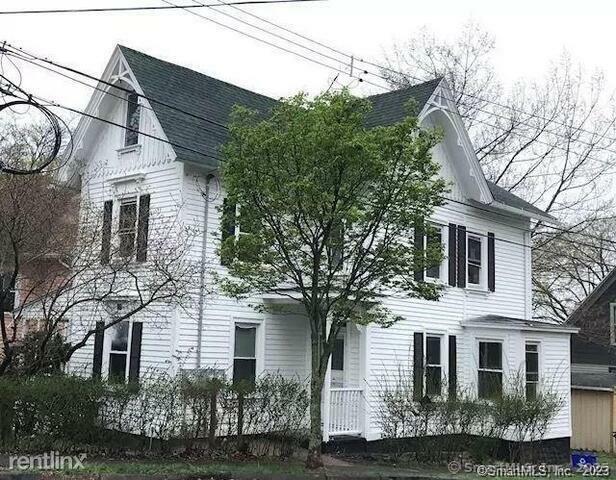 Property Photo:  