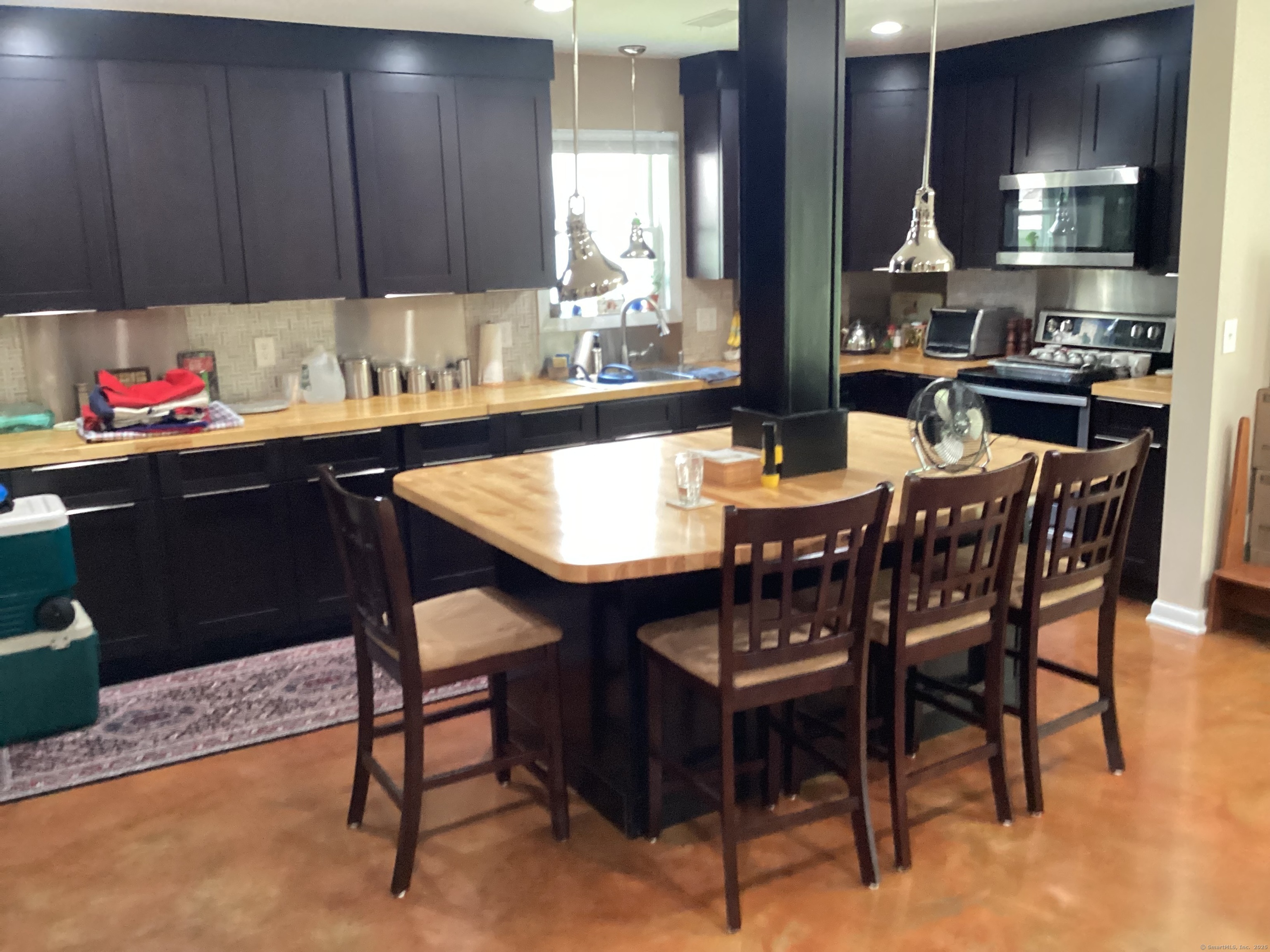 Property Photo: 150B Hanover Road CT 06470