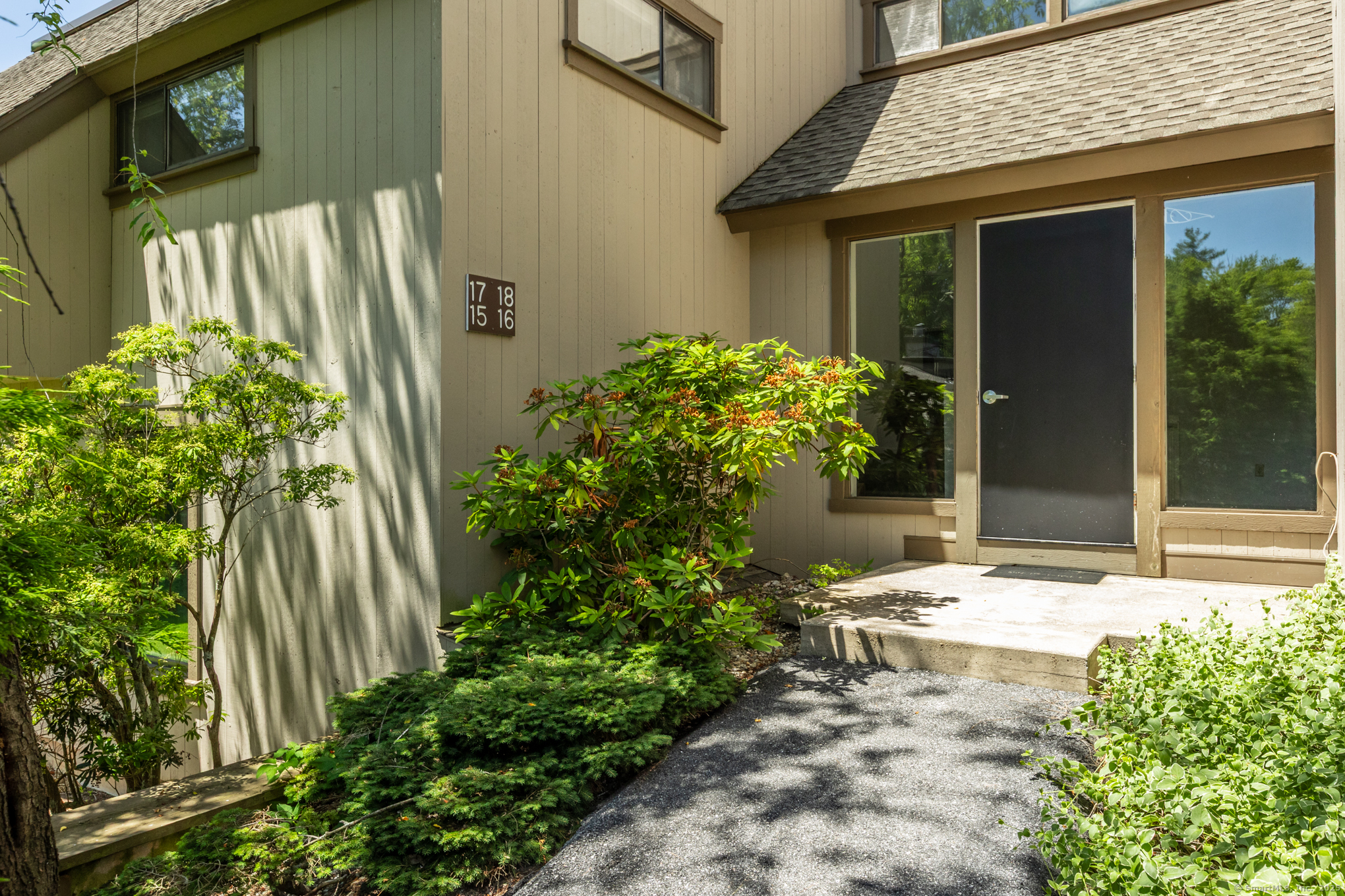 Property Photo: 17 Crocus Lane 17 CT 06001