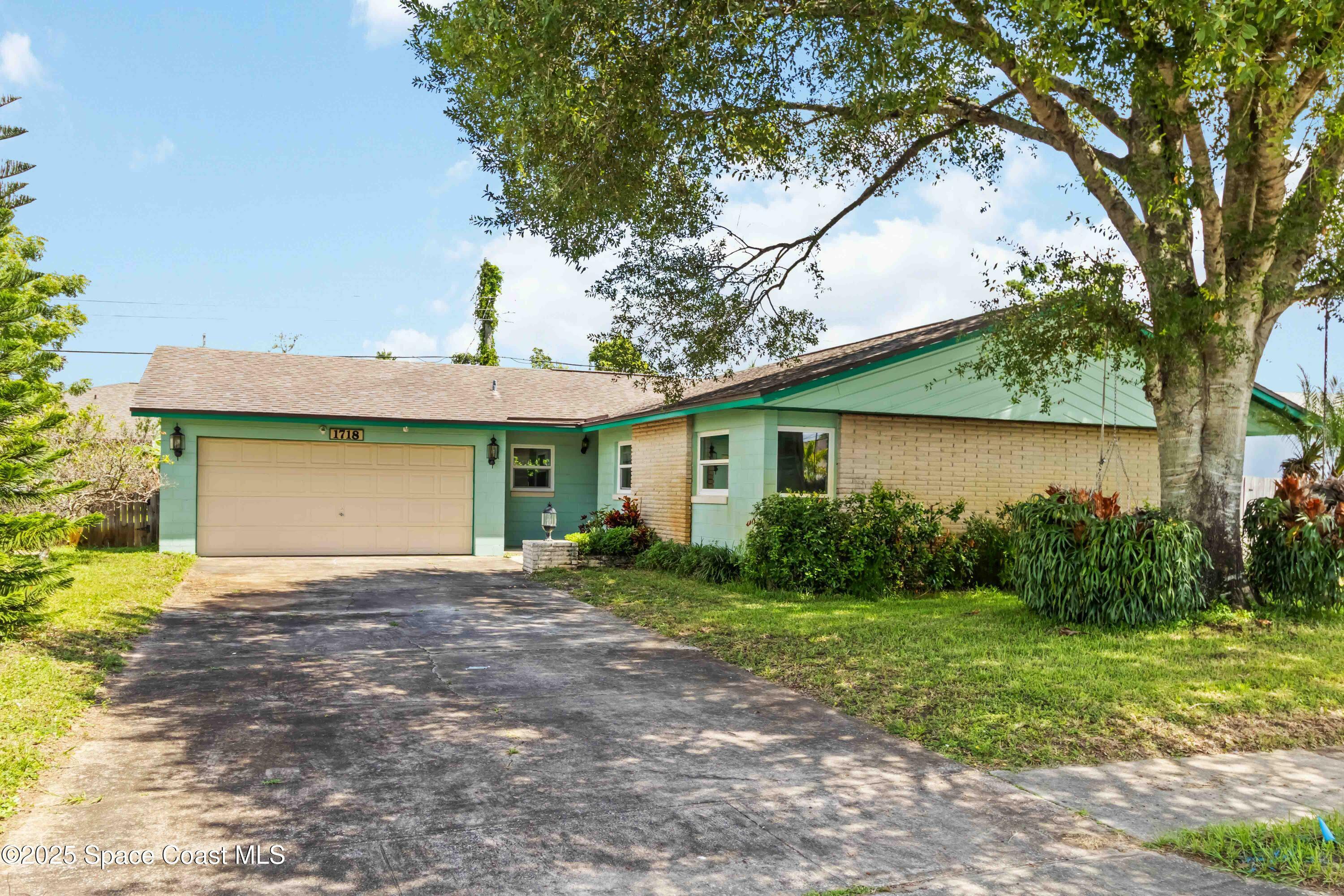 Property Photo: 1718 Guldahl Drive FL 32780