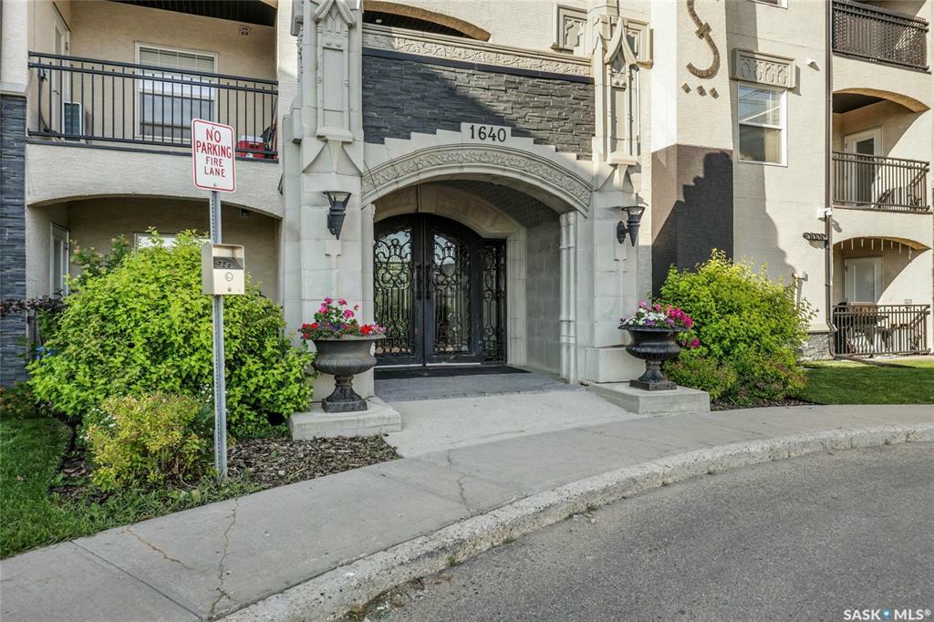 Property Photo: 1640 Dakota Drive 316 SK S4Z 0A4
