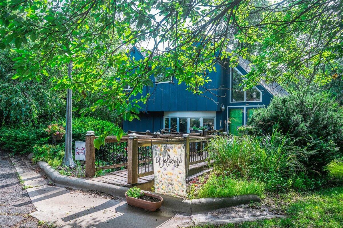 Property Photo: 605 Ridge Rd N IA 51503