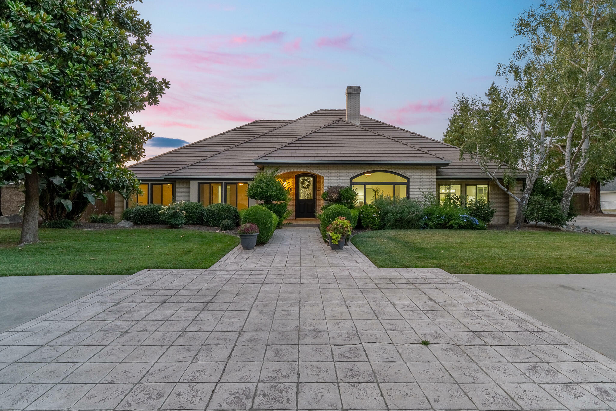 Property Photo: 12710 Marlin Avenue CA 93291