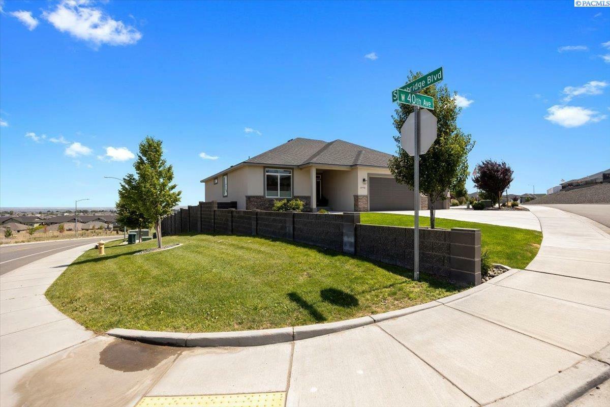 Property Photo: 5770 W 40th WA 99338