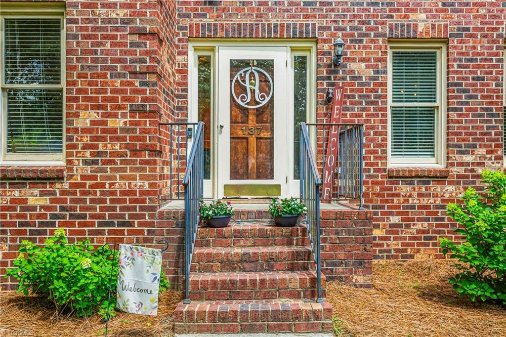 Property Photo: 137 Bradford Place Lane NC 27023