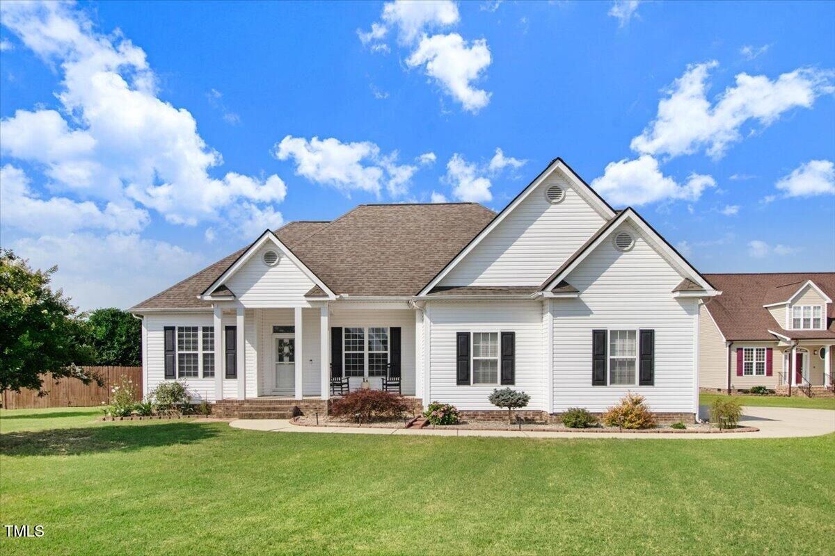 Property Photo:  8101 Claybrooke Court  NC 27592 