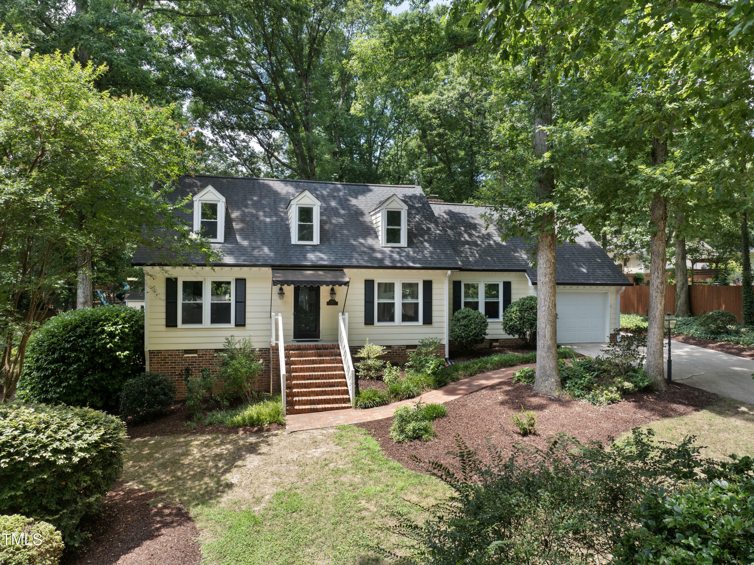 Property Photo:  8629 Windjammer Drive  NC 27615 