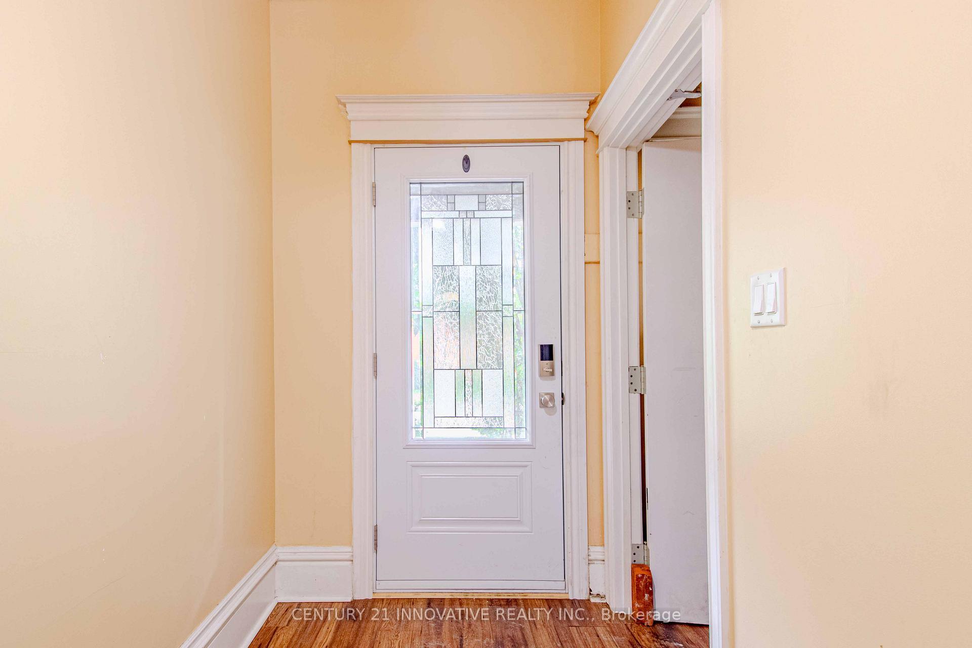 Photo de la propriété: 65 Aikman Avenue ON L8M 1P8