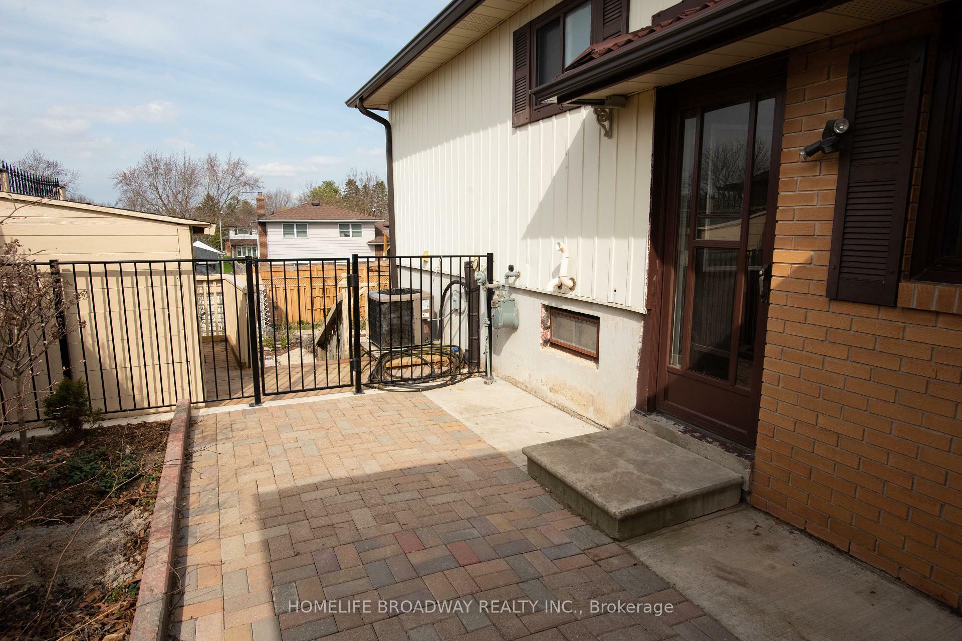 Property Photo: 126 Hazelglen Drive ON N2M 2E5