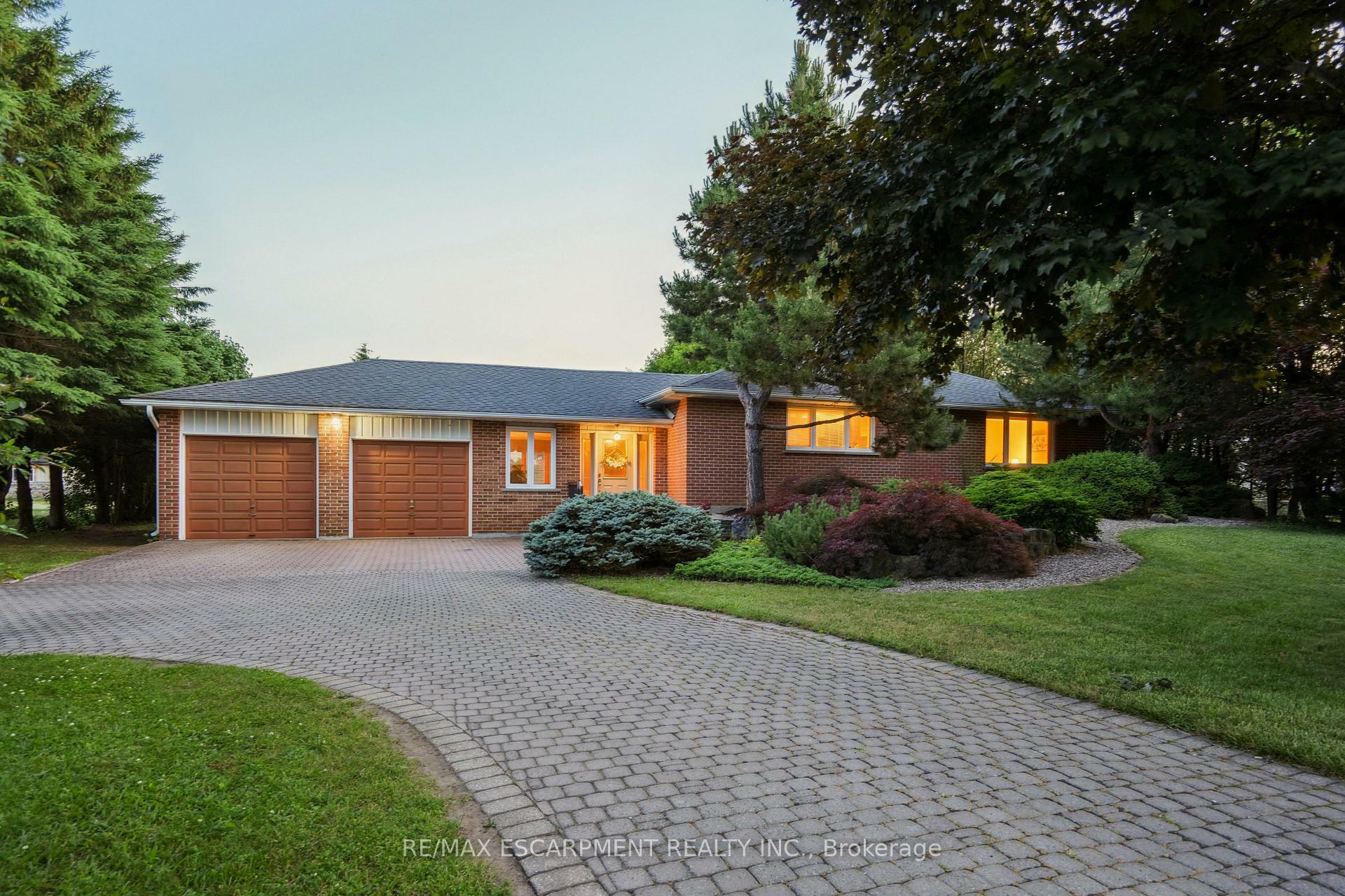 Property Photo: 13312 Trafalgar Road ON L7G 4S4