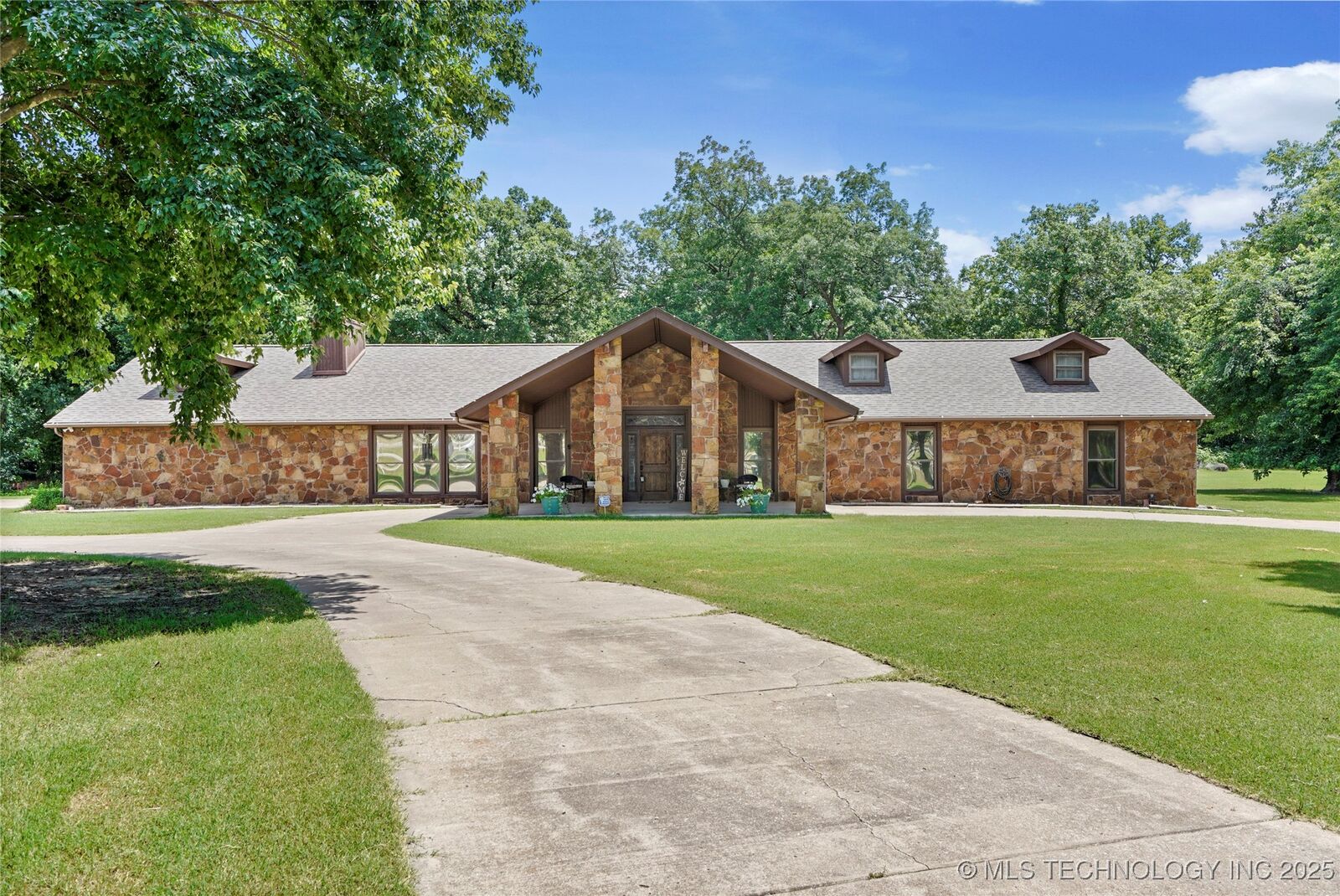 Property Photo: 18251 145th OK 74066