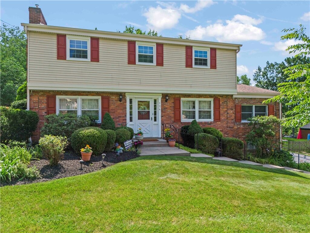 Property Photo:  124 Marble Drive  PA 15317 