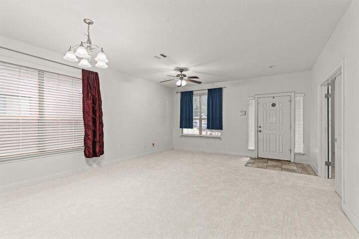 Property Photo: 804 Yosemite Trail TX 76574