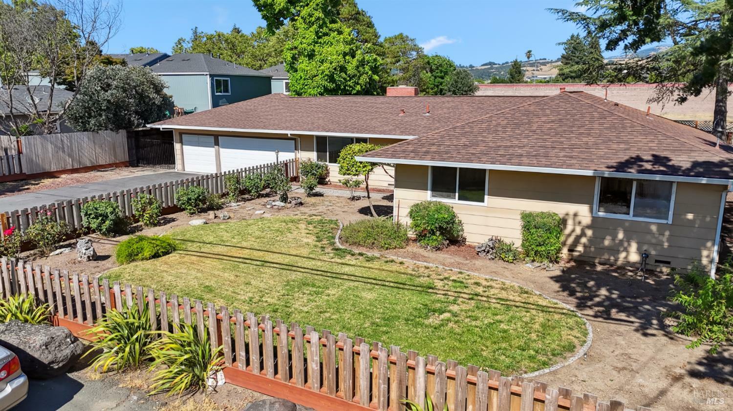Property Photo:  2360 Corby Avenue  CA 95407 