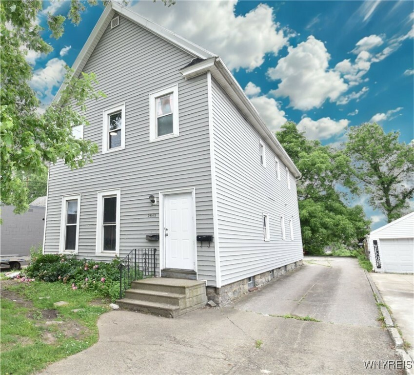 Property Photo: 2843 Seneca Street 3 NY 14224