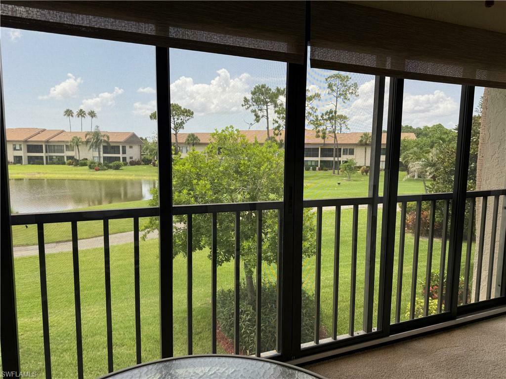 Property Photo: 5590 Trailwinds Dr 421 FL 33907
