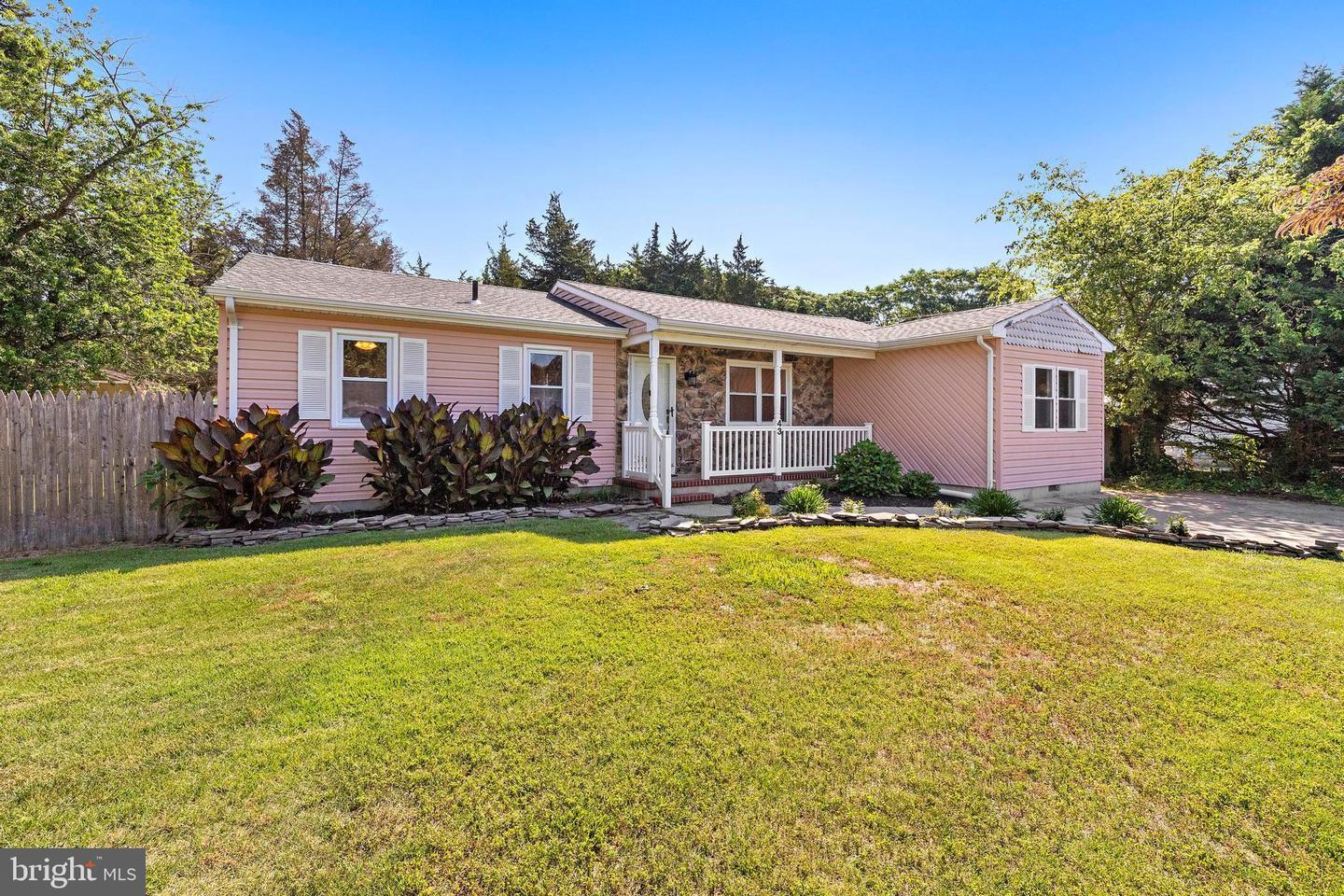 Property Photo:  43 Walnut Street  NJ 08087 