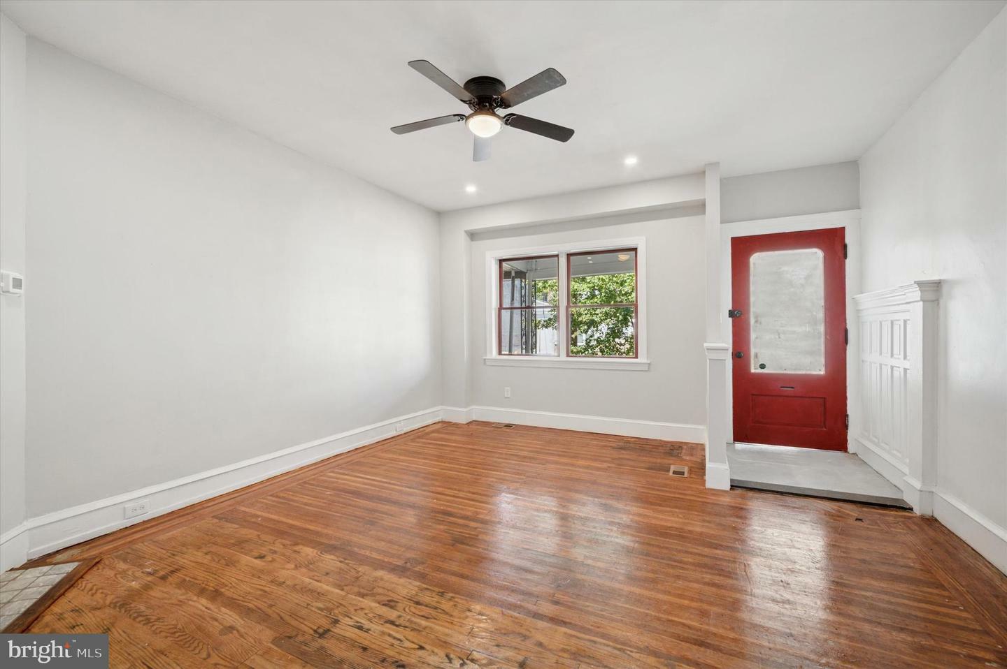 Property Photo: 4933 N 10th Street PA 19141