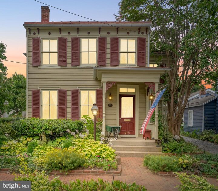 213 Princess Anne Street  Fredericksburg VA 22401 photo