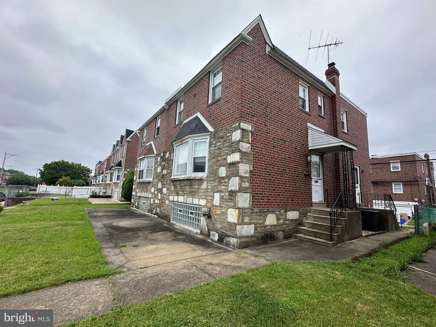Property Photo: 2418 Vista Street PA 19152