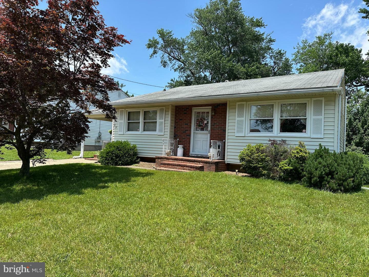 29 E Maple Avenue  Bellmawr NJ 08031 photo
