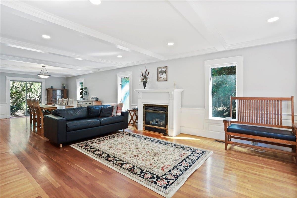 Property Photo: 162 Hartman Ct VA 22840
