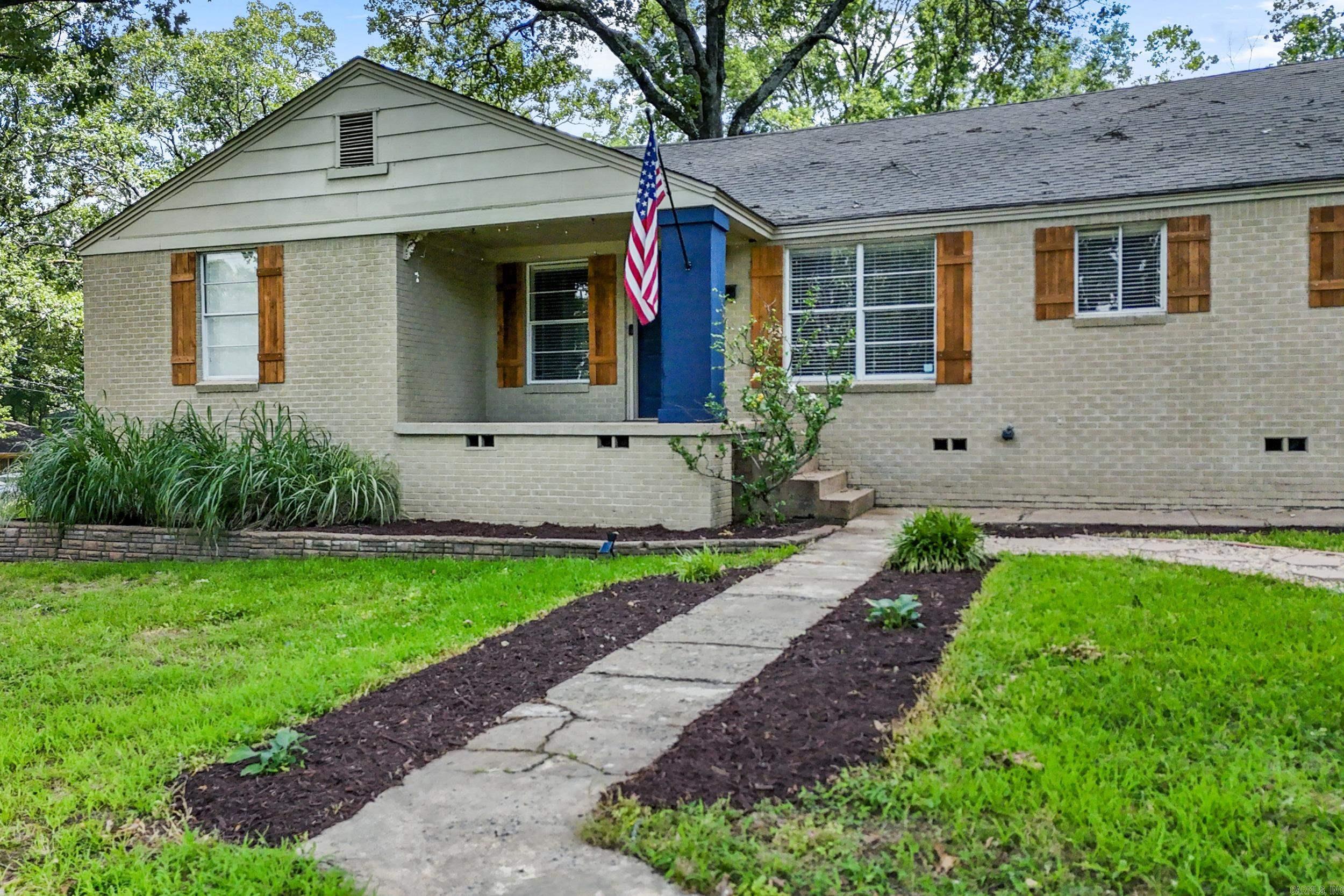 Property Photo: 523 W K Avenue AR 72116