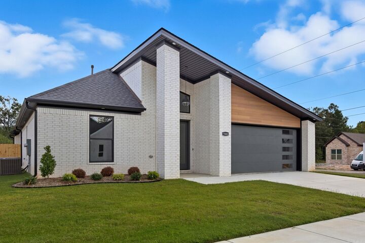 Property Photo:  7000 Cold Creek  AR 72002 