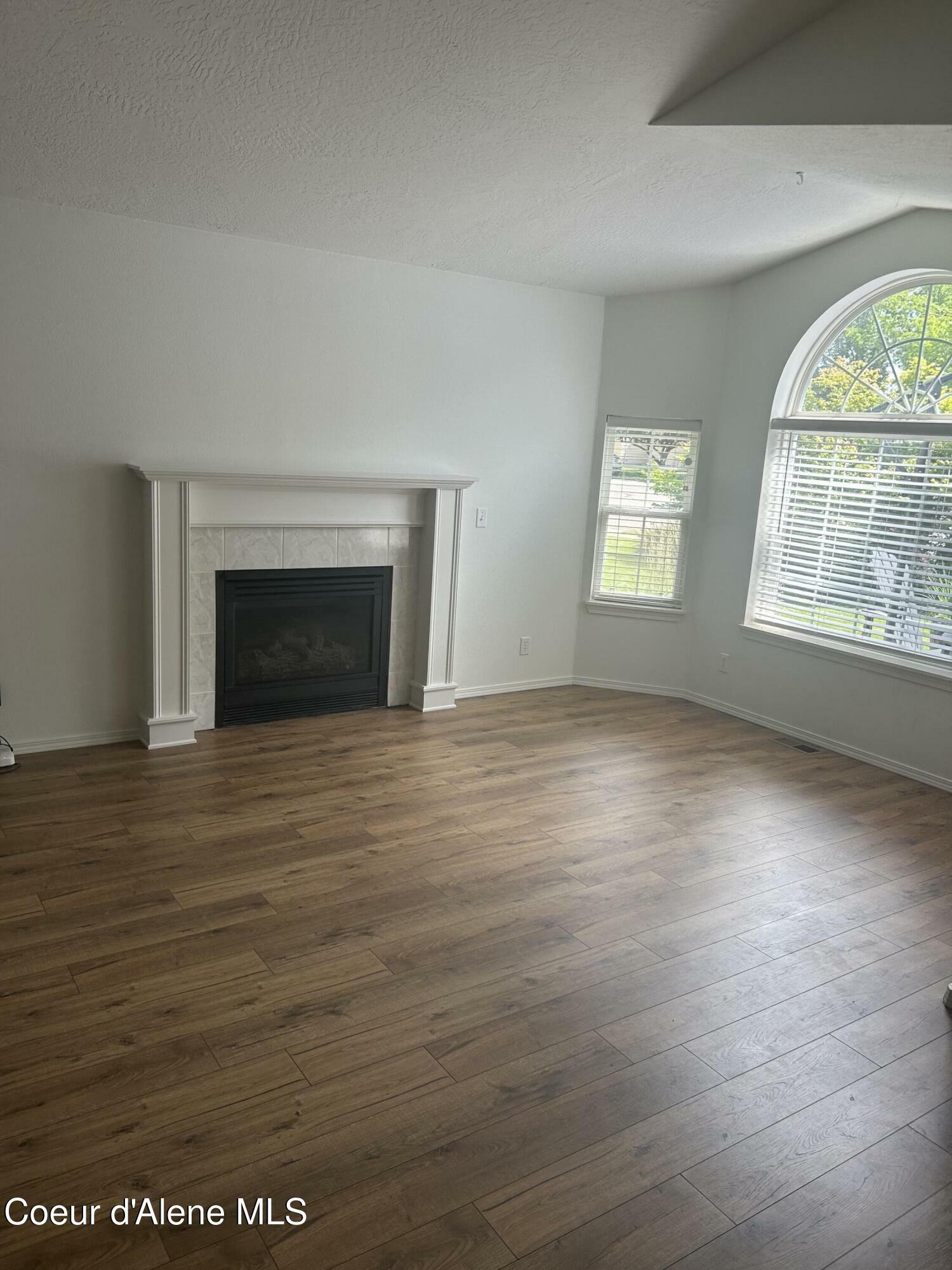 Property Photo: 202 S Harbor Park Ct ID 83854