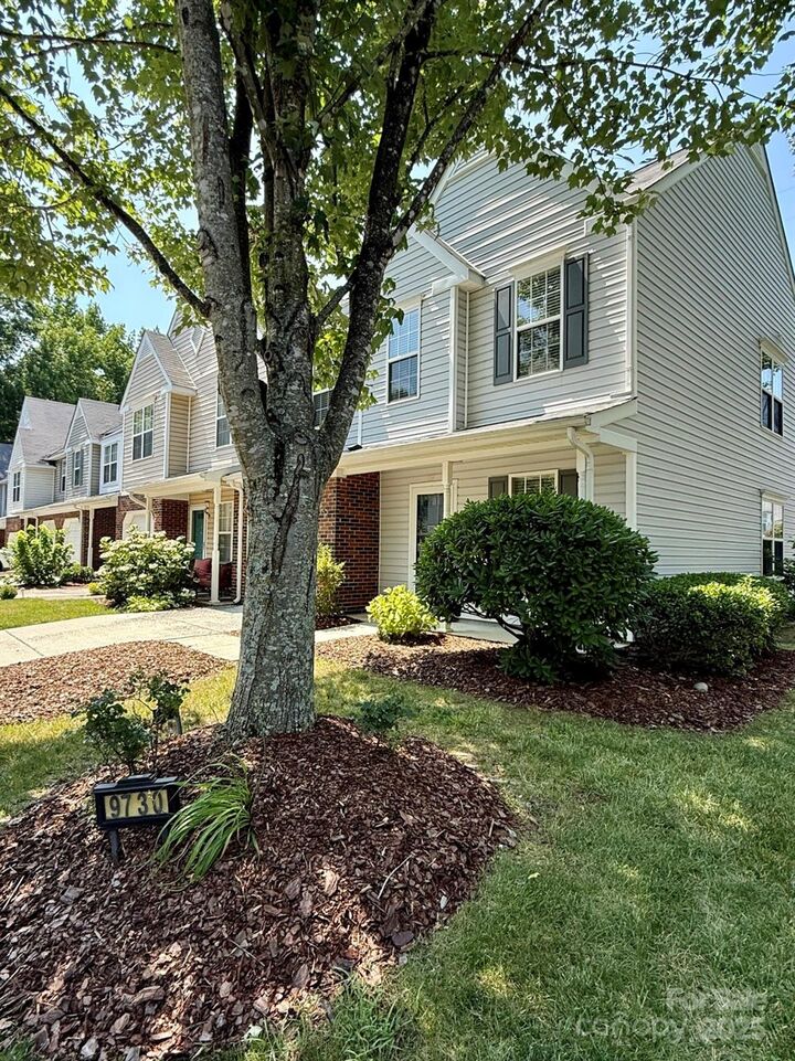Property Photo: 9730 Elizabeth Townes Lane NC 28277