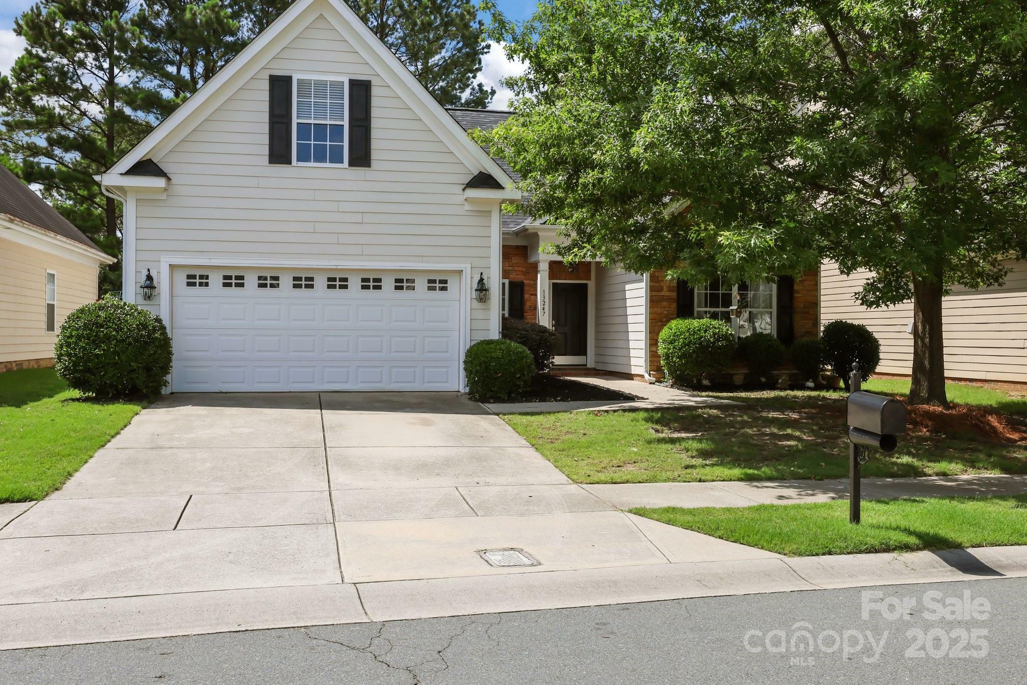 13247 Eastfield Village Lane  Charlotte NC 28269 photo