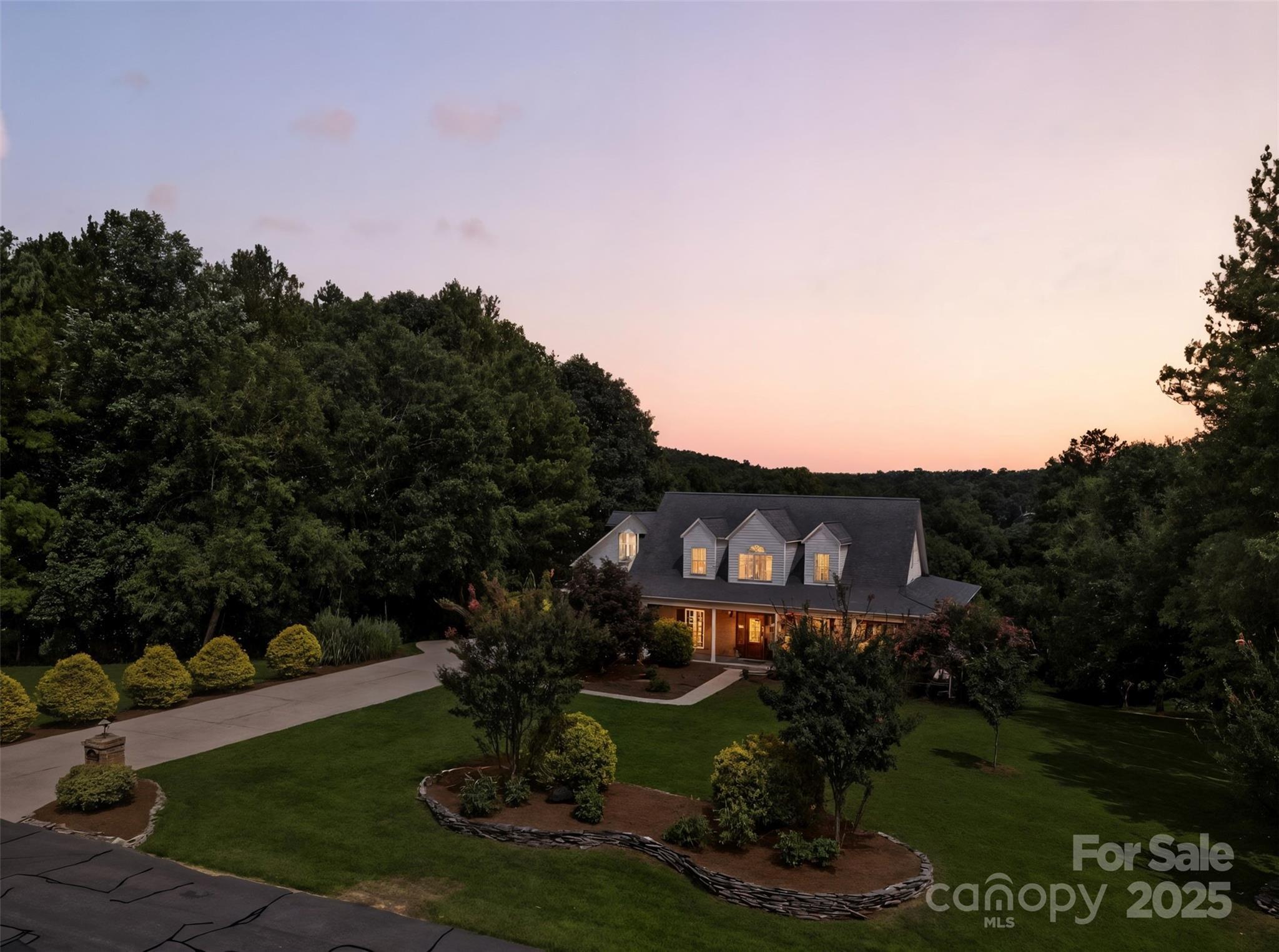 Property Photo: 185 Greens Road NC 28630