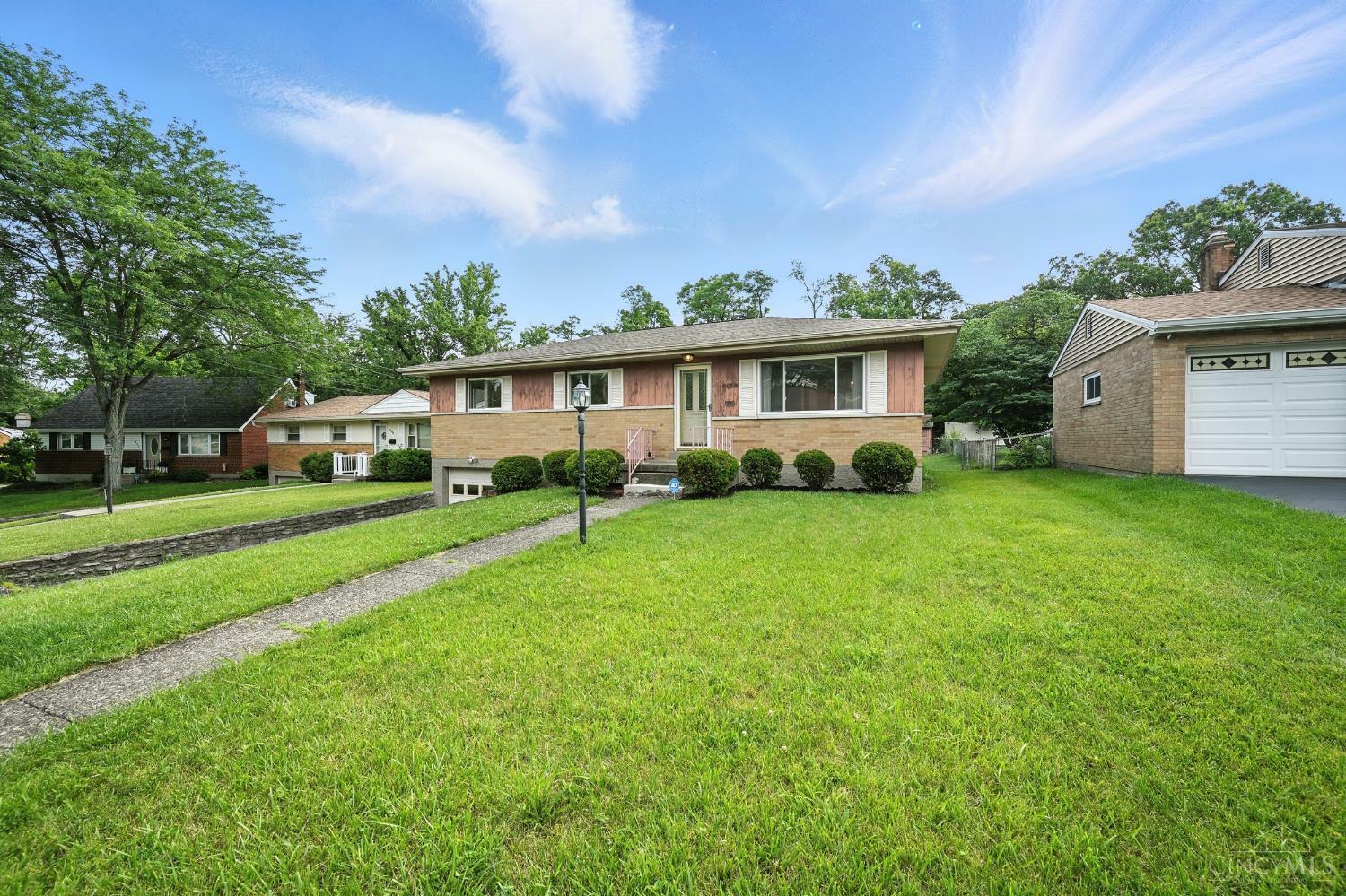 Property Photo: 6658 Greentree Drive OH 45224