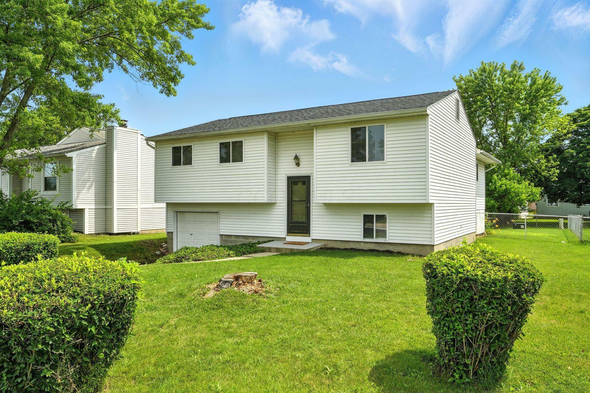 Property Photo: 276 Hubbard Road OH 43119
